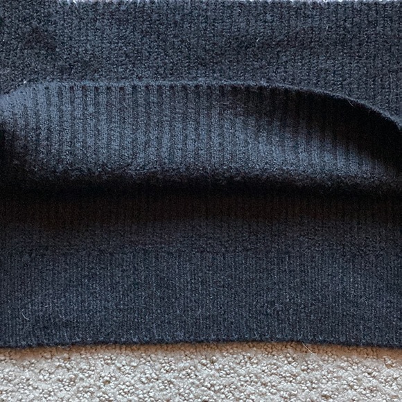 Pinque Sweater - Picture 3 of 7